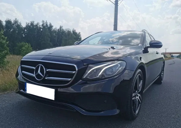 mercedes benz szczawno-zdrój Mercedes-Benz Klasa E cena 145000 przebieg: 106000, rok produkcji 2019 z Szczawno-Zdrój